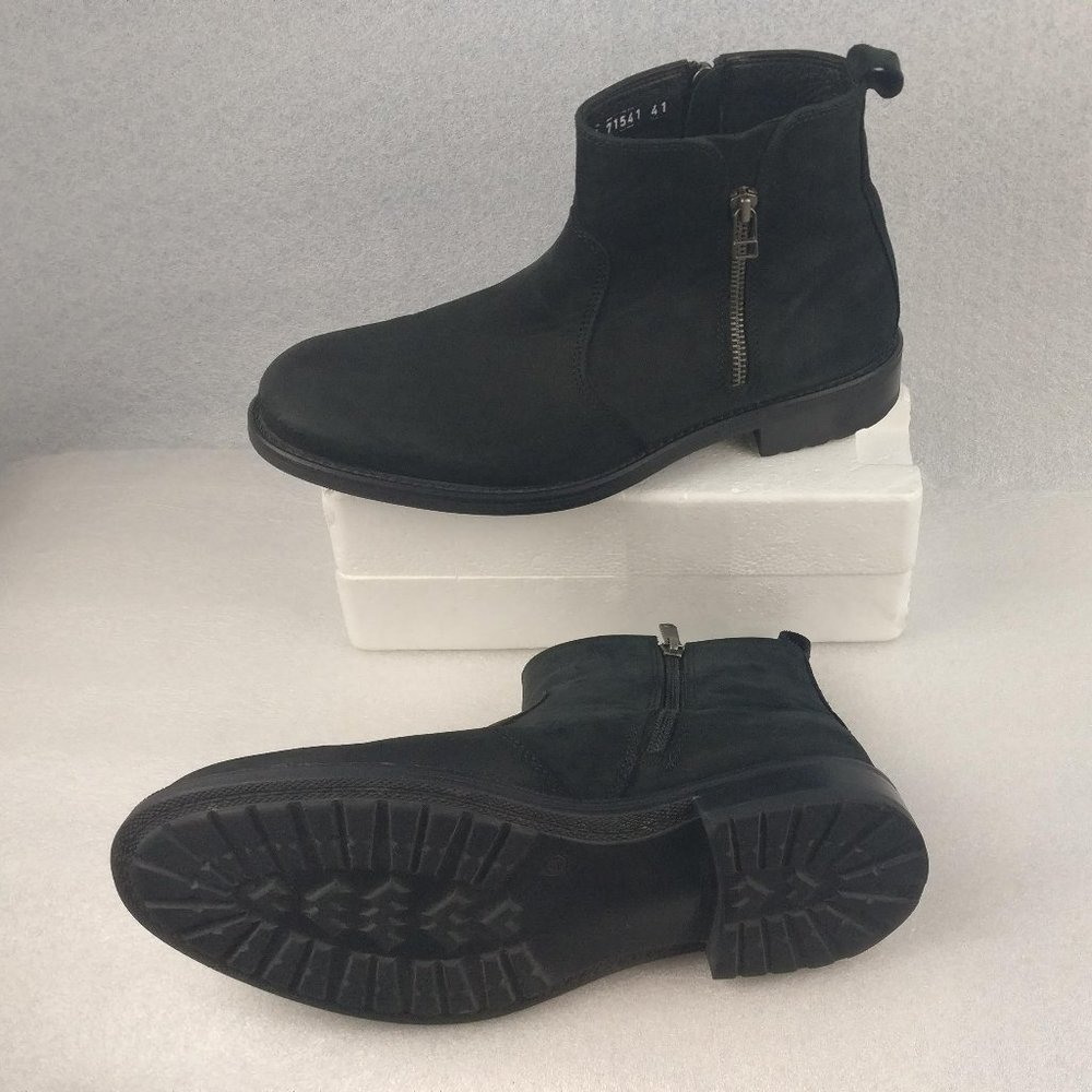 Classic Black Suede ankle boot with Leather Lining 41men/8us=Wmn9.5us LIKE NEW